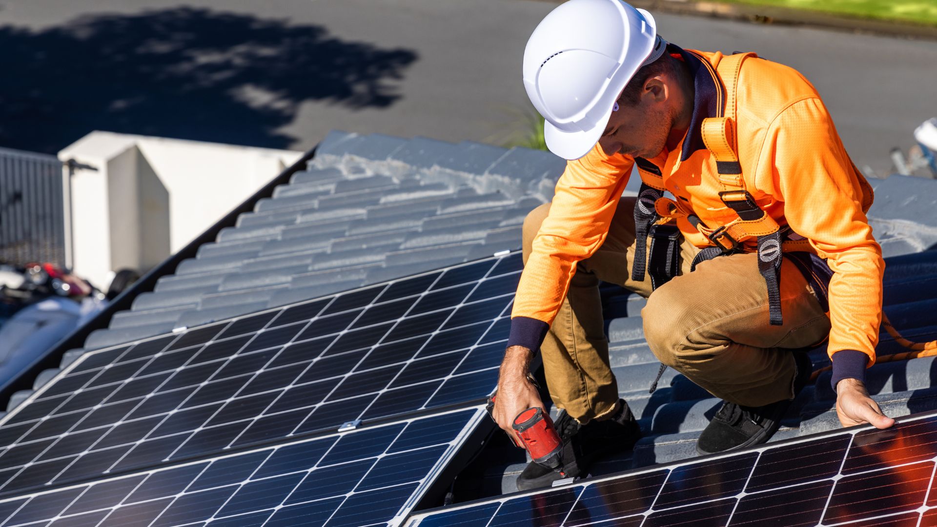 hero-Is-Commercial-Solar-Worth-It